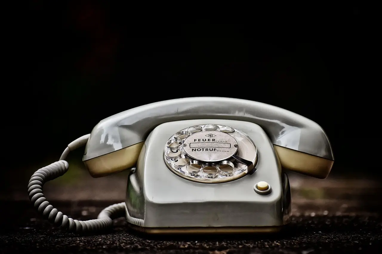 Telefonnummer 70707030 – Sikker at svare?